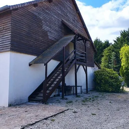Apartamento Dans Village Calme à 5 Min Des Lacs Mathaux