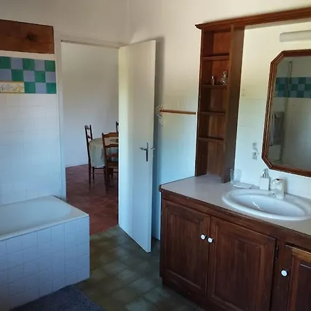 Apartamento Dans Village Calme à 5 Min Des Lacs Mathaux